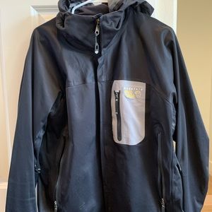 Mens Mountain Hardwear black waterproof jacket size large like new condition